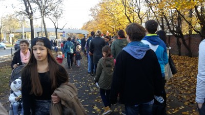 Zoo oblężone. Gigantyczne korki i kolejki przed ogrodem - 4
