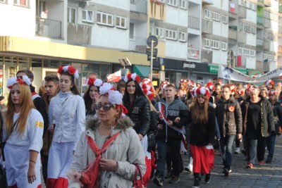 Święto Niepodległości: Tysiące ludzi i osiem osób zatrzymanych - 1
