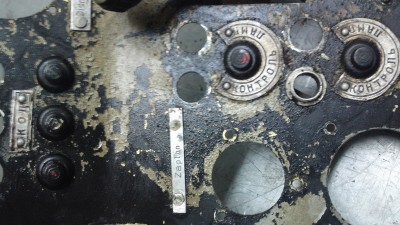 Zabytkowe hangary pod młotek, a pamiątki na bruk - 15