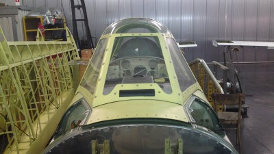 Zabytkowe hangary pod młotek, a pamiątki na bruk - 19