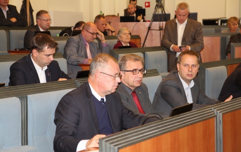 Radny PiS: Zrywanie obrad kojarzy nam się z XVIII wiekiem