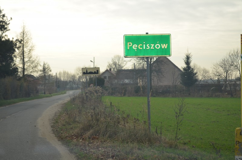 Burmistrz otworzył kawałek drogi. Ze wsi do lasu