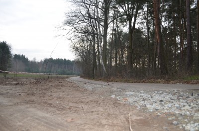 Burmistrz otworzył kawałek drogi. Ze wsi do lasu - 4