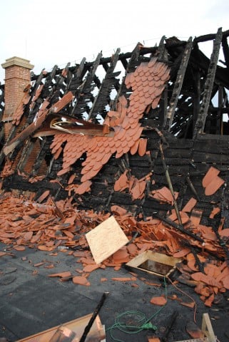 Pożar zamku Książ: Już dwie osoby usłyszały zarzuty - 11