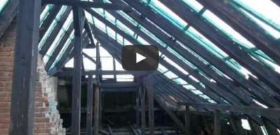 Rusza odbudowa spalonego dachu zamku Książ (Wideo)