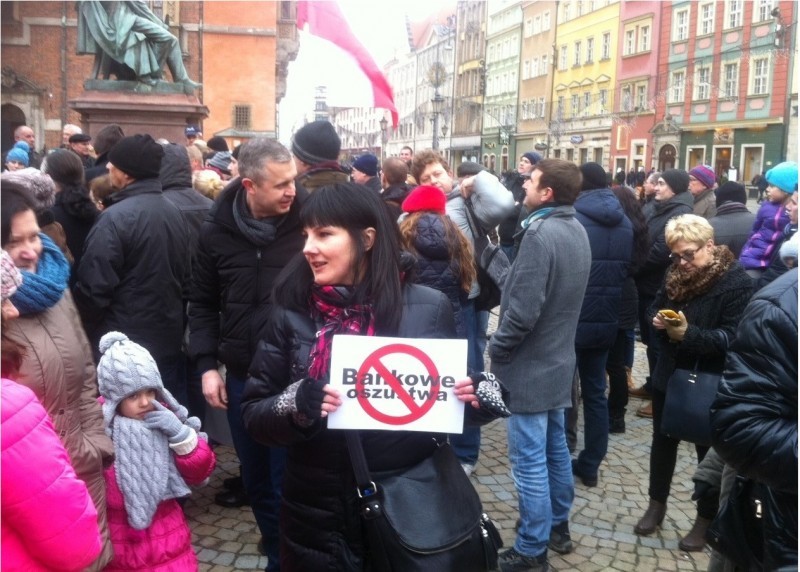 Frankowicze protestowali na wrocławskim Rynku (ZOBACZ) - fot. Elżbieta Osowicz (Radio Wrocław)