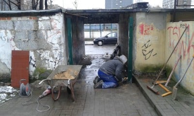 Zasieki i prywatny chodnik na środku osiedla (POSŁUCHAJ) - 4