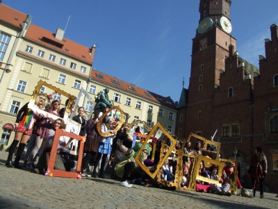Plastyk, jak co roku, kolorowo przywitał wiosnę (ZDJĘCIA) - 4