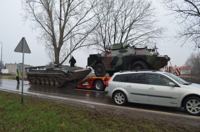 Wielkie korki na DK8: Ciężarówka wjechała w... (ZDJĘCIA) - 21