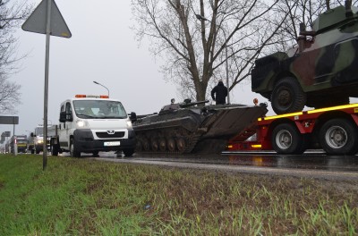 Wielkie korki na DK8: Ciężarówka wjechała w... (ZDJĘCIA) - 22