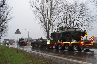 Wielkie korki na DK8: Ciężarówka wjechała w... (ZDJĘCIA) - 25
