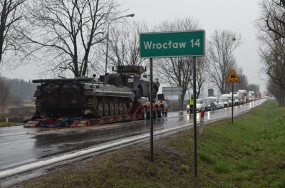 Wielkie korki na DK8: Ciężarówka wjechała w... (ZDJĘCIA) - 32