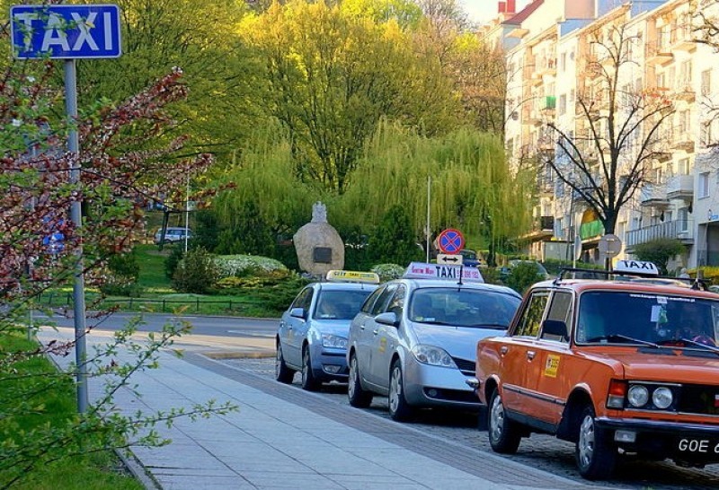 Legnica: Ukradł taksówkę razem z...pasażerami - zdjęcie ilustracyjne; fot. Stiopa (Wikimedia Commons)