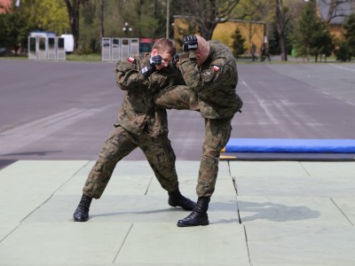 Pokazali, jak się walczy z terrorystami (ZDJĘCIA) - 4