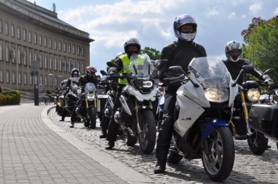150 motocykli przed urzędem wojew&oacute;dzkim (ZOBACZ)