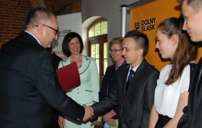 Uczniowie nagrodzeni za innowacyjne projekty badawcze - 0