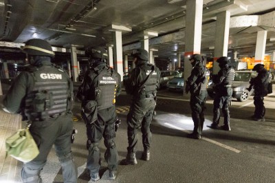 Antyterroryści na wrocławskim stadionie (ZDJĘCIA) - 24