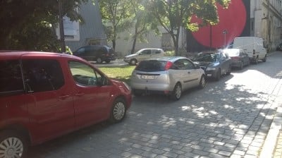 Kilka dni temu dowiedzieli się, że pod ich oknami stanie biurowiec - 4