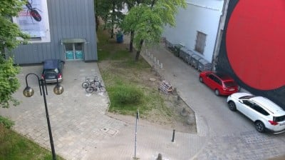 Kilka dni temu dowiedzieli się, że pod ich oknami stanie biurowiec - 7