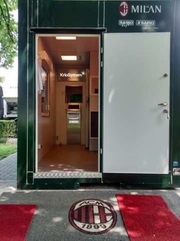 Naukowcy stworzyli mobilną kriokomorę dla piłkarzy AC Milan - 3