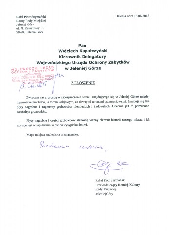 Setki nagrobków znalezione za hipermarketem - 49