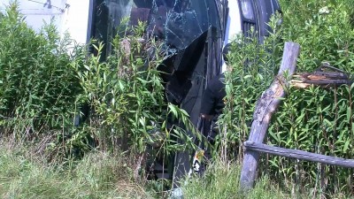 Jelenia Góra: Autobus wjechał do rowu, 11 osób rannych (FOTO) - 7