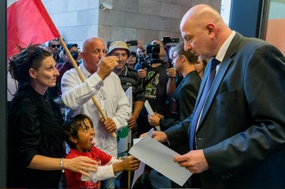 Przepychanki podczas spotkania premier Kopacz (ZDJĘCIA) - 9