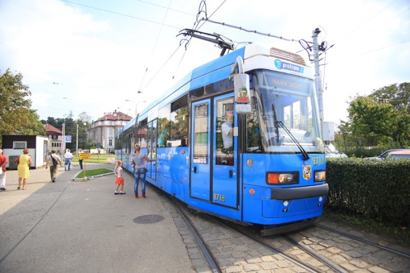 MPK Wrocław ogranicza ruch tramwajowy o 20% - archiwum prw.pl