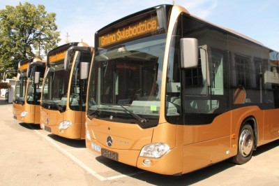 W Świebodzicach będą jeździć złotymi autobusami - 1