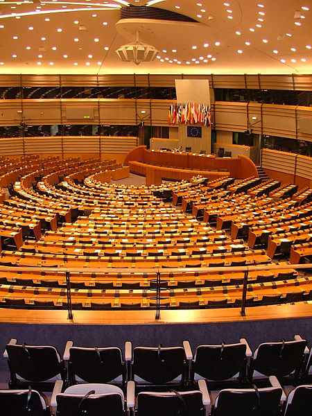 Parlament Europejski a prawa człowieka (Blog Eurowyborczy) - Sala obrad Parlamentu Europejskiego w Brukseli (Fot. Wikipedia / Alina Zienowicz)