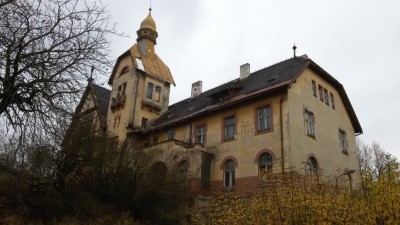 Masz złot&oacute;wkę? Możesz mieć zabytkową willę