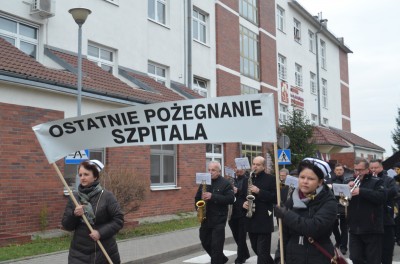 Trzebnicki szpital: Pogrzeb w internecie, protest na ulicy - 2