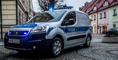 Nowe radiowozy dla policjantów z Legnicy i Polkowic (FOTO) - 7