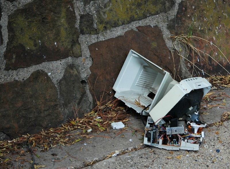 Pozbądź się starego i zepsutego sprzętu. Jutro zbiórka elektrośmieci - zdjęcie ilustracyjne: Rich Anderson/flickr.com (Creative Commons)