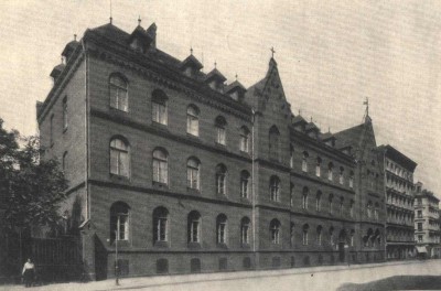 Zniszczył go socjalizm, dobił kapitalizm, uratują zakonnice? - 1