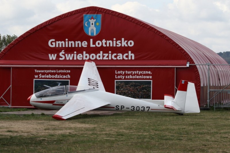 ULC mówi TAK dla budowy lotniska w Świebodzicach - fot. Piotr Strzelecki