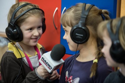 Akademia Młodego Radiowca: Nadajemy jak zwykle z Karkonoskiej 10 - 15