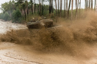 Armia się szkoli. Na 60 tonowych czołgach (GALERIA) - 23