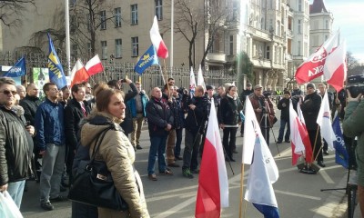 Pikieta narodowc&oacute;w przy wrocławskim Podwalu
