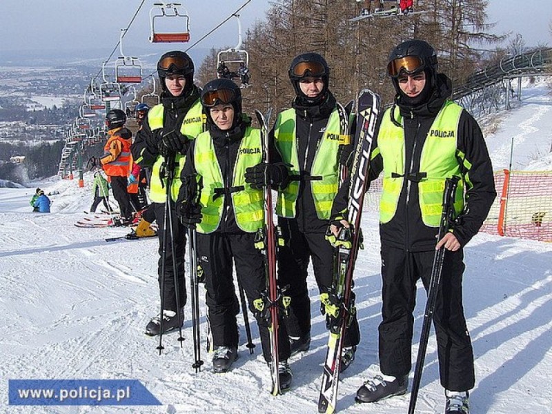 Policjanci także na stokach narciarskich - policja.pl