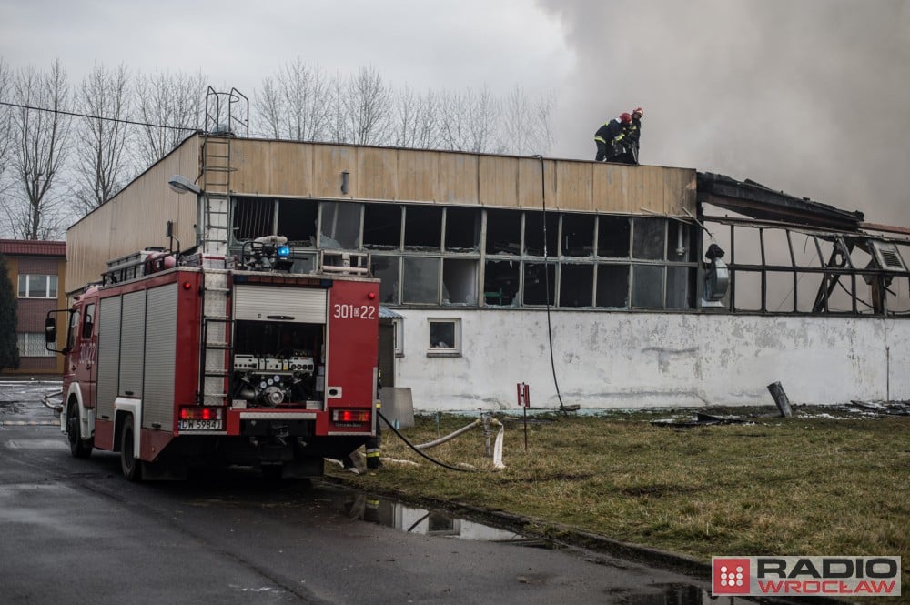 Wrocław: Pożar na terenie magazyn&oacute;w ABB (ZDJĘCIA)