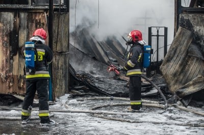 Wrocław: Pożar na terenie magazynów ABB (ZDJĘCIA) - 7