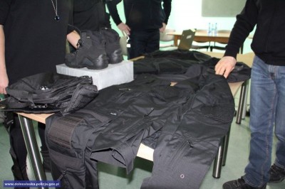 Nowe wyposażenie specjalistyczne dla policyjnych antyterrorystów - 1