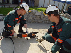 Kopalnie KGHM odczuły trzęsienie ziemi we Włoszech - Ratownicy z Polskiej Miedzi uczestniczyli w ponad 200 akcjach ratowniczych, w tym podczas trzęsienia ziemi w Armenii w 1988 r. oraz Turcji w 1999 r. (Fot. z www.kghm.pl)
