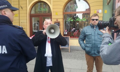 W obronie Lecha Wałęsy na Placu Solnym we Wrocławiu [FILM i ZDJĘCIA] - 6