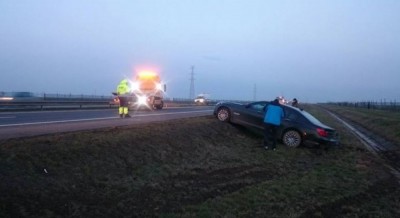 Wypadek prezydenckiego samochodu na autostradzie A4 (WIDEO)