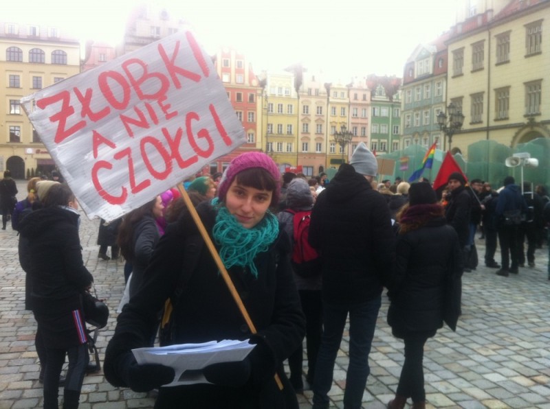Wrocław: Manifestacja "Feminizm zamiast wojen" (FOTO) -
