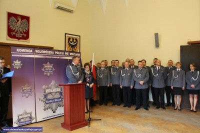 Ślubowanie nowo przyjętych policjantów i policjantek [ZDJĘCIA] - 2