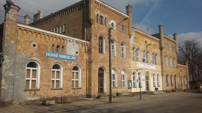 Dworzec kolejowy w Jaworze wypięknieje