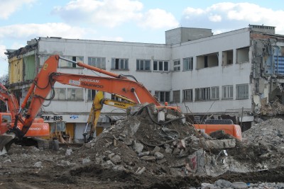 Wrocław: Trwa wyburzanie Białego Domu. Powstanie tam mała galeria - 7